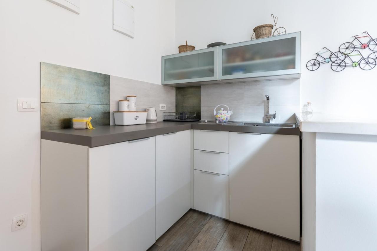 Deluxe Apartments Muse Спліт Екстер'єр фото