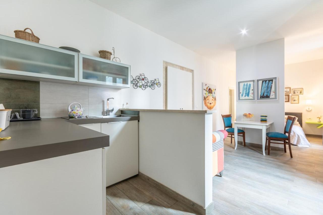 Deluxe Apartments Muse Спліт Екстер'єр фото