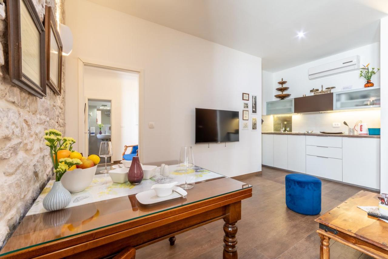 Deluxe Apartments Muse Спліт Екстер'єр фото